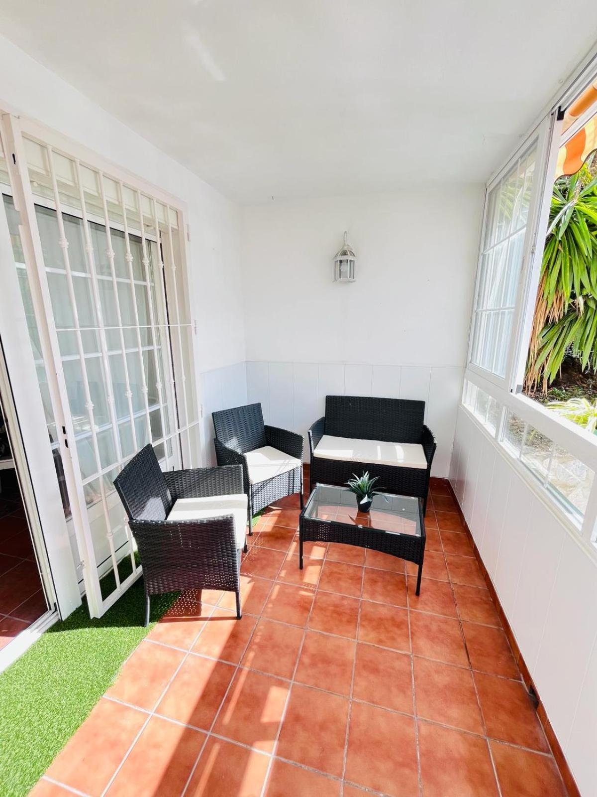 贝纳尔马德纳Apartamento Pueblo Evita公寓 外观 照片
